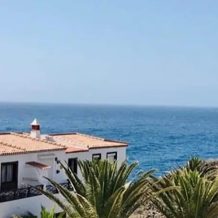 Apartment With Beautiful Ocean View