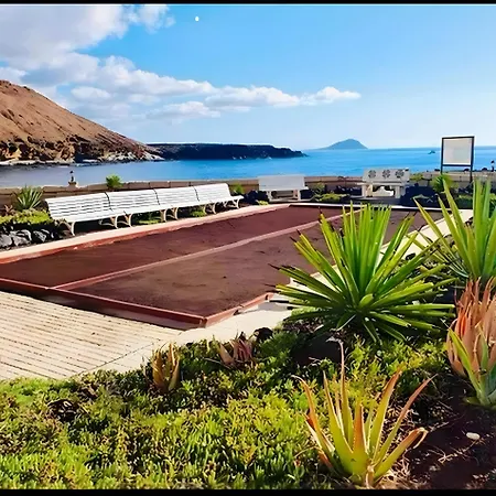 With Beautiful Ocean View طوستا ديل سيلونثيو